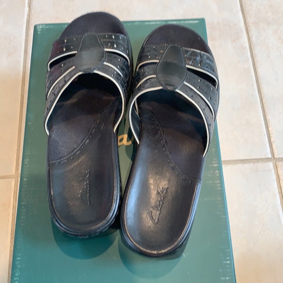 Clarks Women’s‎ 6.5 Black Leather Slip-On Comfort Shoes Kenya EX SMU - Picture 2 of 4